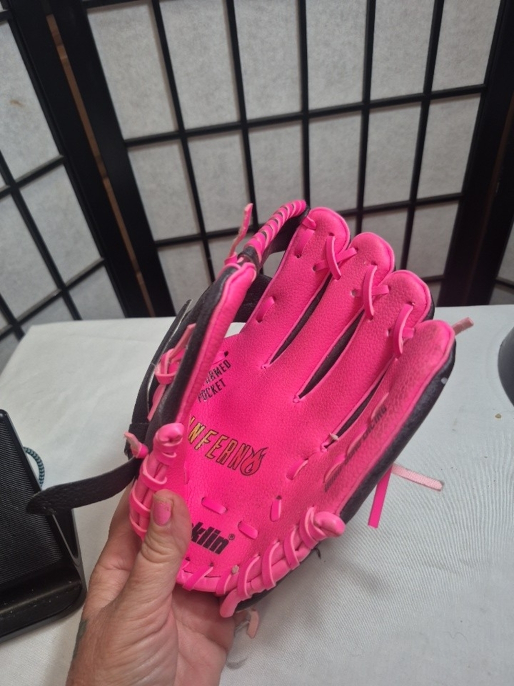 Kids' Pink Softball Glove - Youth Bright Pink
